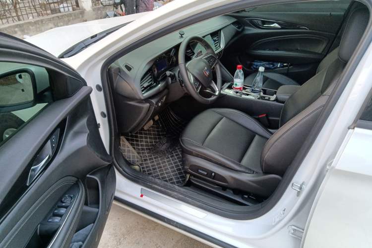 Used Buick Regal 2024 Revised 25T Ultra-Comfort Edition Driver Seat