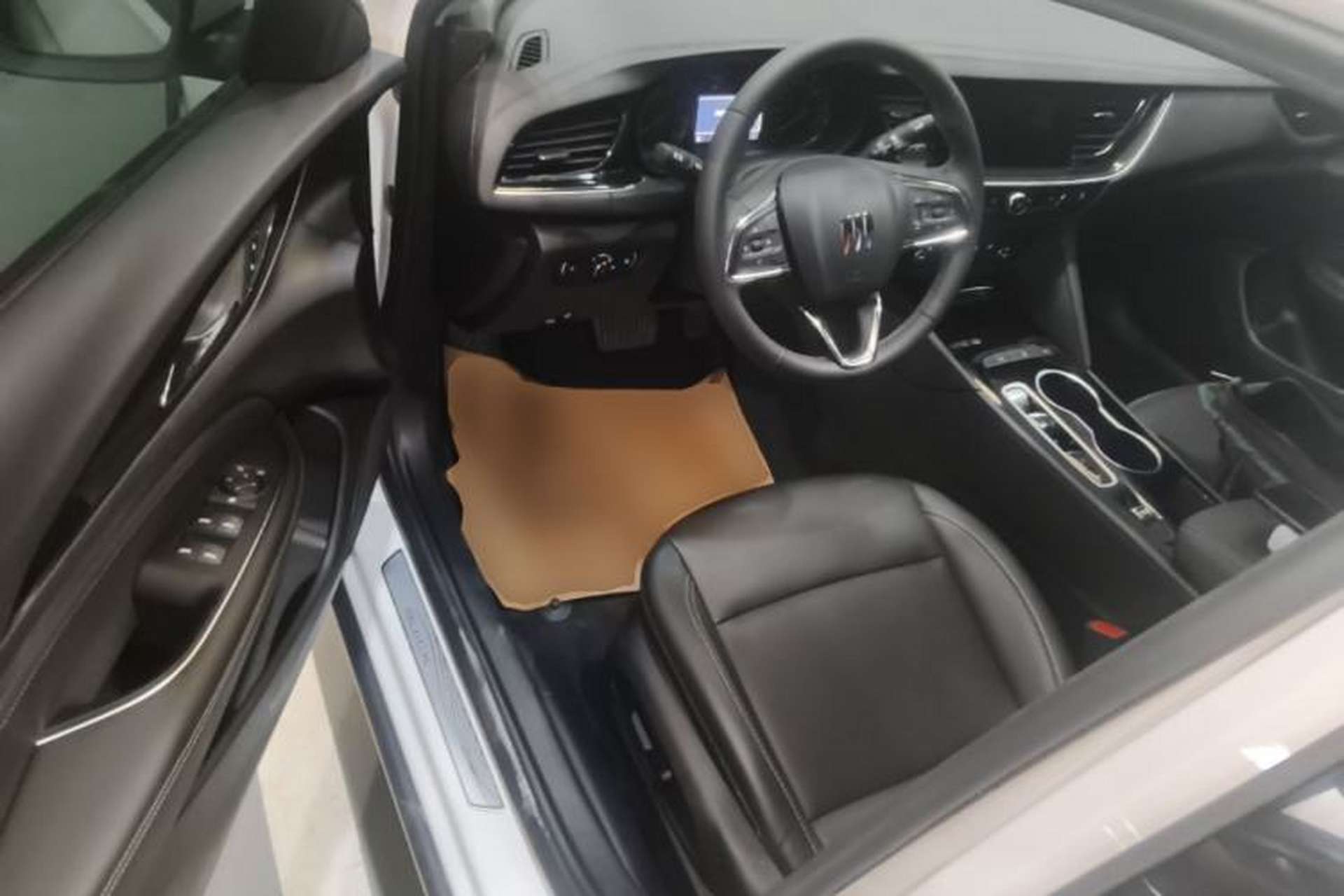 Used Buick Regal 2024 25T Deluxe Edition Driver Seat