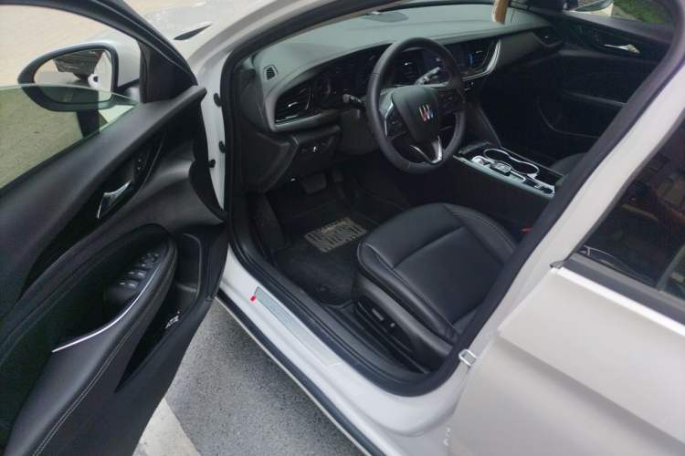 Used Buick Regal 2024 Revised 25T Ultra-Comfort Edition Driver Seat