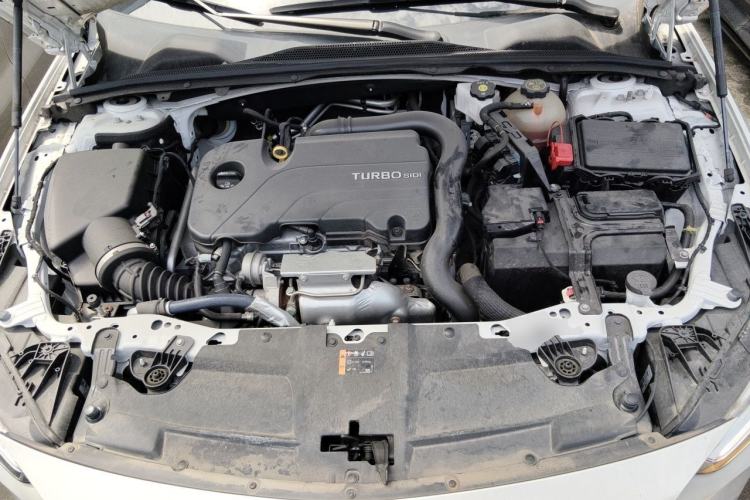 Used Buick Regal 2024 25T Deluxe Edition Engine Bay