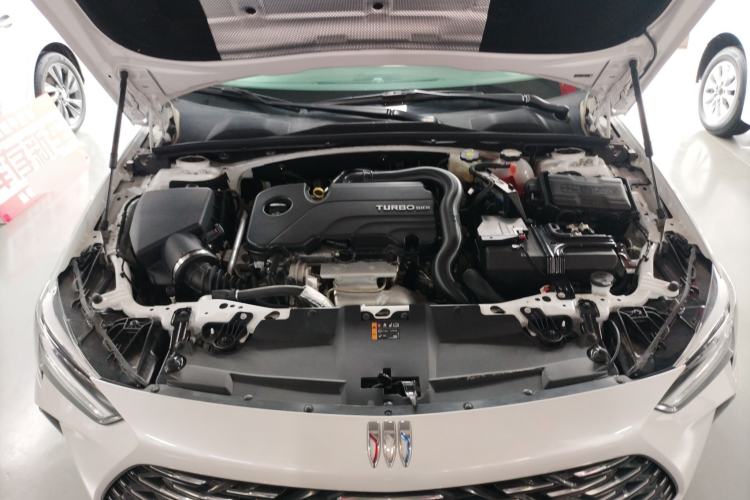 Used Buick Regal 2024 25T Deluxe Edition Engine Bay