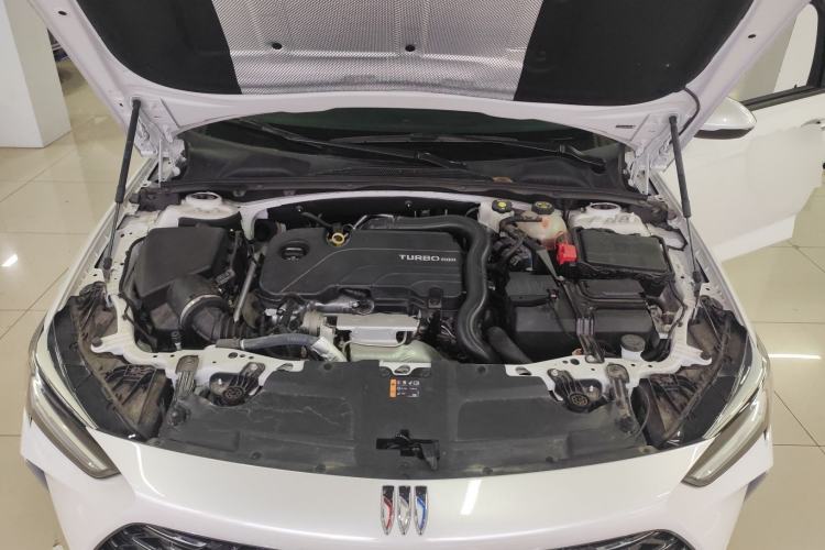 Used Buick Regal 2024 25T Deluxe Edition Engine Bay