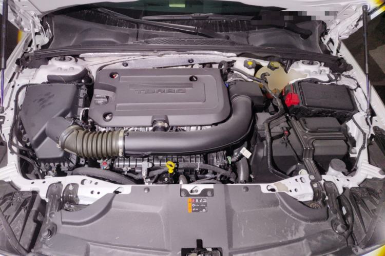Used Buick Regal 2024 28T Luxury Edition Engine Bay