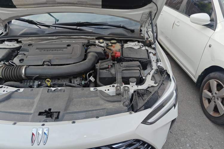 Used Buick Regal 2024 28T Luxury Edition Engine Bay Left