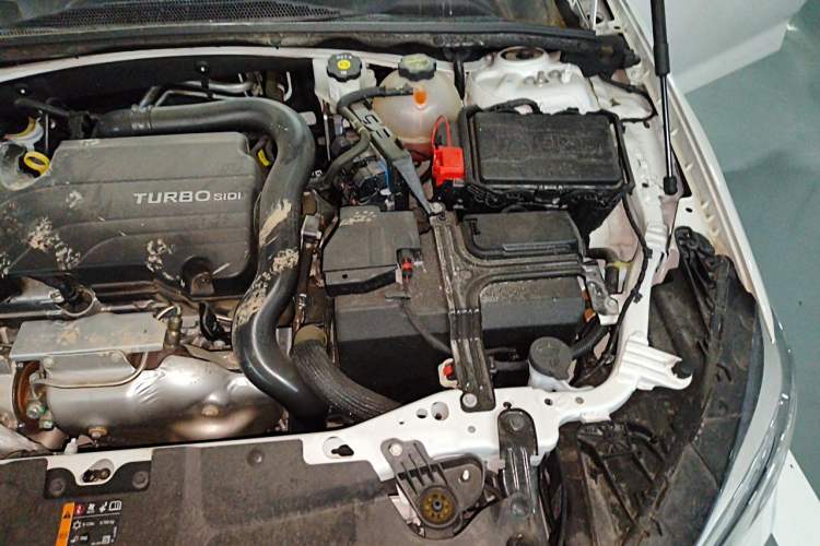 Used Buick Regal 2024 Revised 25T Ultra-Comfort Edition Engine Bay Left