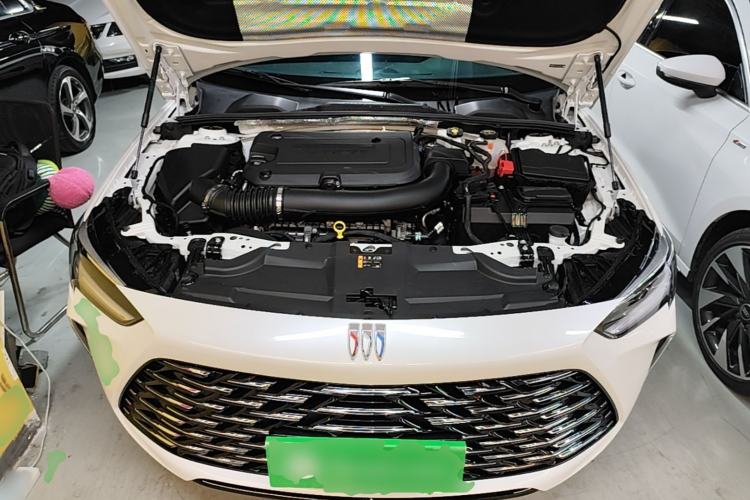 Used Buick Regal 2024 28T Luxury Edition Engine Bay