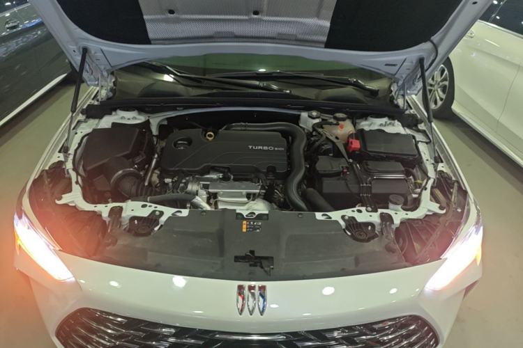 Used Buick Regal 2024 Revised 25T Ultra-Comfort Edition Engine Bay