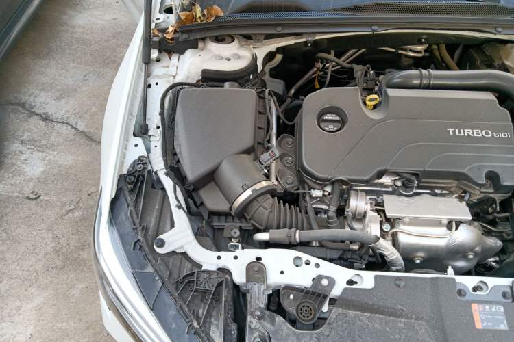 Used Buick Regal 2024 Revised 25T Ultra-Comfort Edition Engine Bay Right