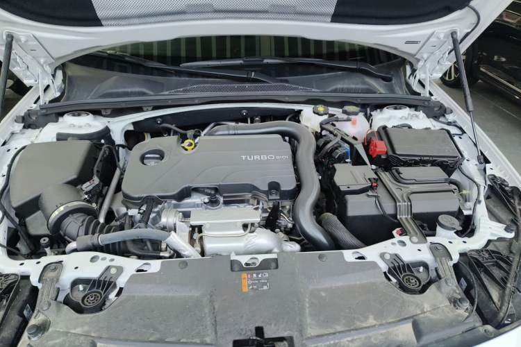 Used Buick Regal 2024 Revised 25T Ultra-Comfort Edition Engine Bay