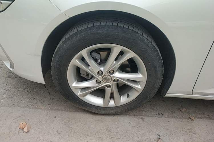 Used Buick Regal 2024 25T Deluxe Edition Exterior 1