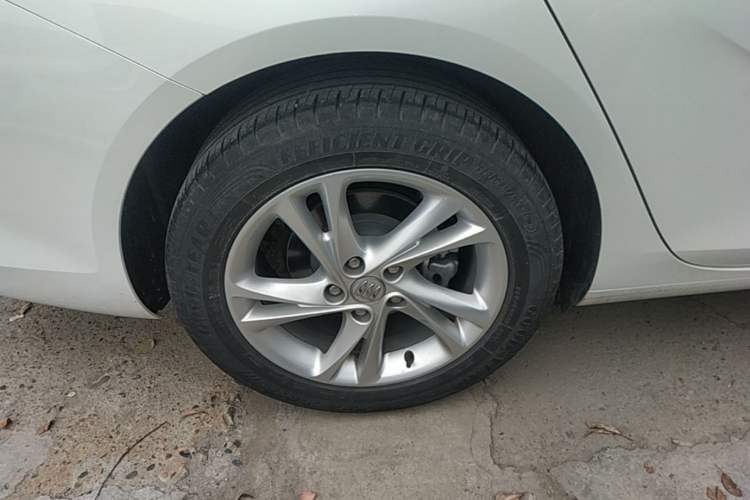 Used Buick Regal 2024 25T Deluxe Edition Exterior 2