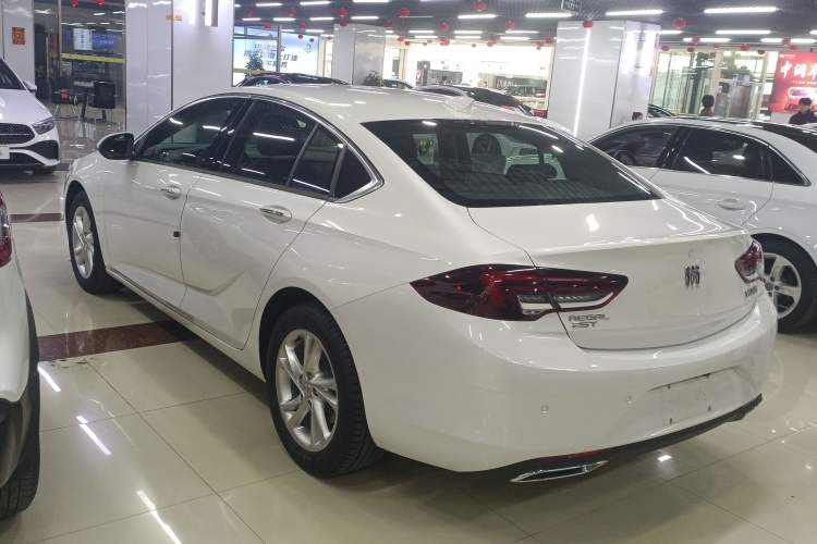 Used Buick Regal 2024 25T Deluxe Edition Exterior 2