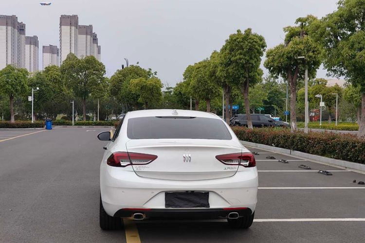Used Buick Regal 2024 28T Luxury Edition Exterior 3