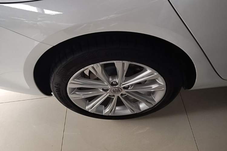 Used Buick Regal 2024 28T Luxury Edition Exterior 3