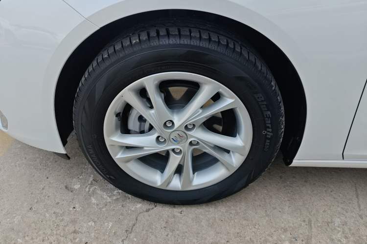Used Buick Regal 2024 25T Deluxe Edition Exterior 4