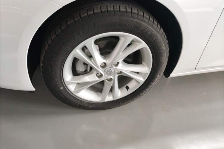 Used Buick Regal 2024 25T Deluxe Edition Exterior 4