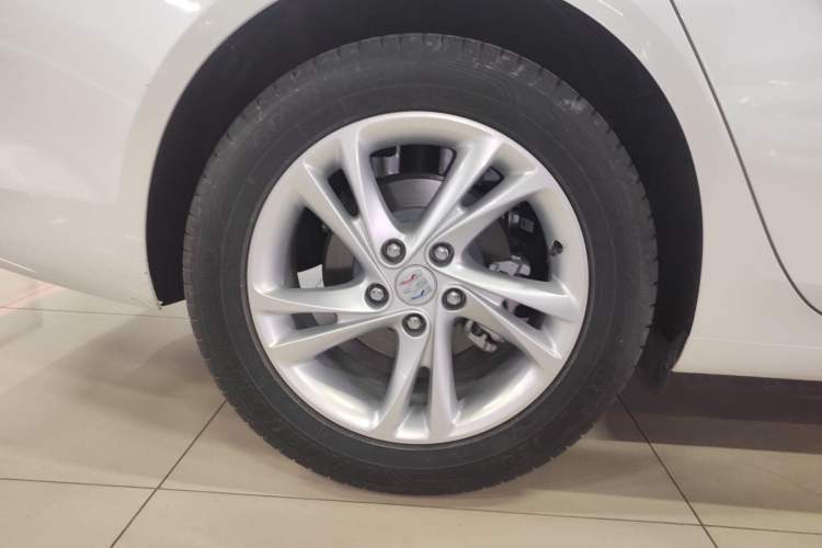 Used Buick Regal 2024 25T Deluxe Edition Exterior 5