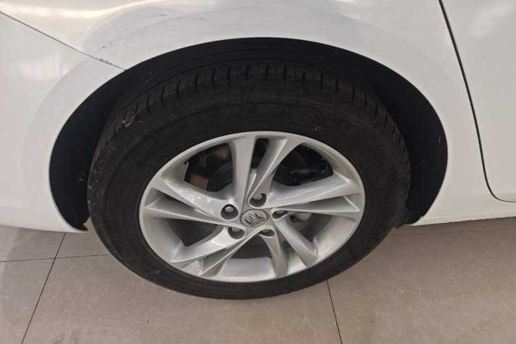 Used Buick Regal 2024 25T Deluxe Edition Exterior 5