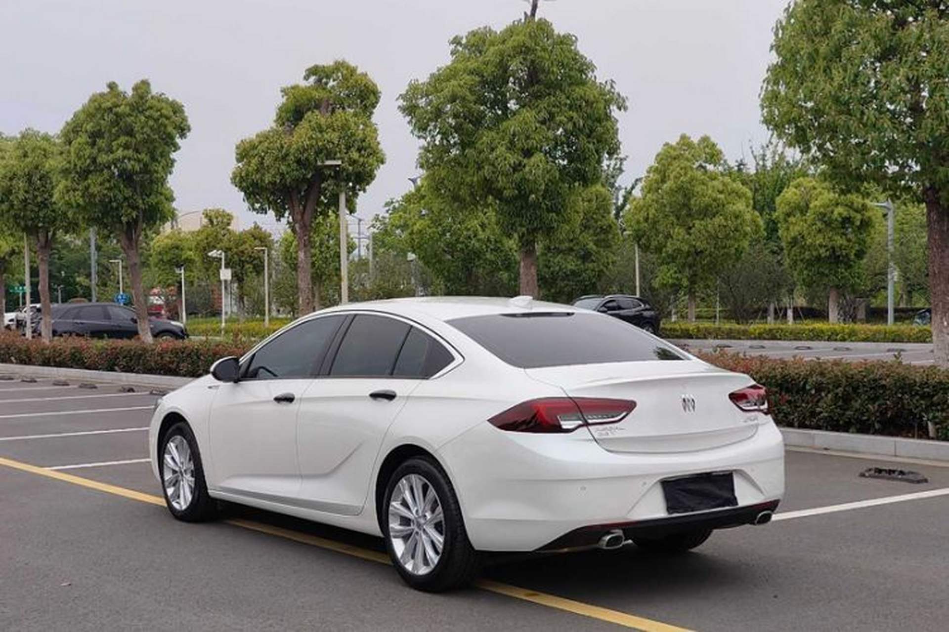 Used Buick Regal 2024 28T Luxury Edition Exterior 6