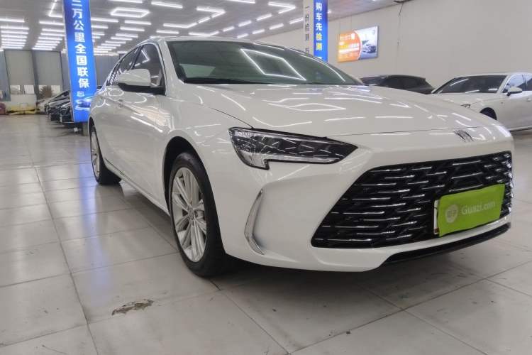 Used Buick Regal 2024 28T Luxury Edition Front Right 45 Deg
