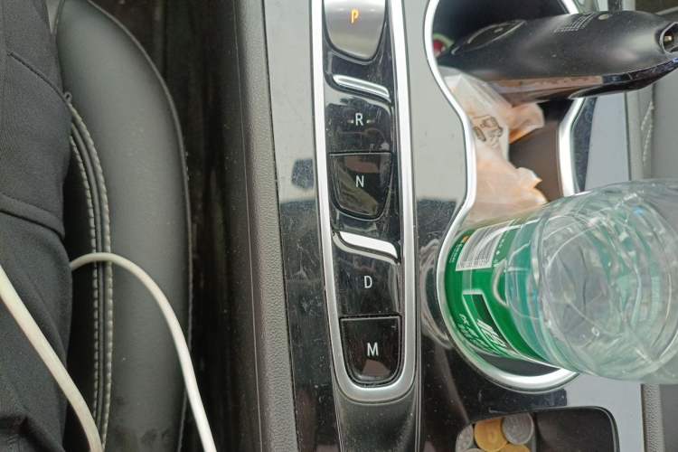 Used Buick Regal 2024 25T Deluxe Edition Gear Lever