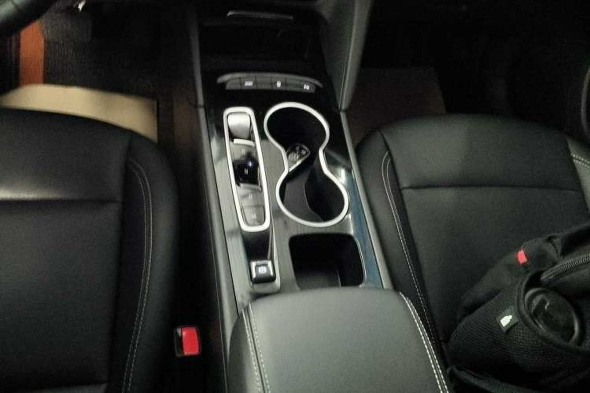 Used Buick Regal 2024 25T Deluxe Edition Gear Lever