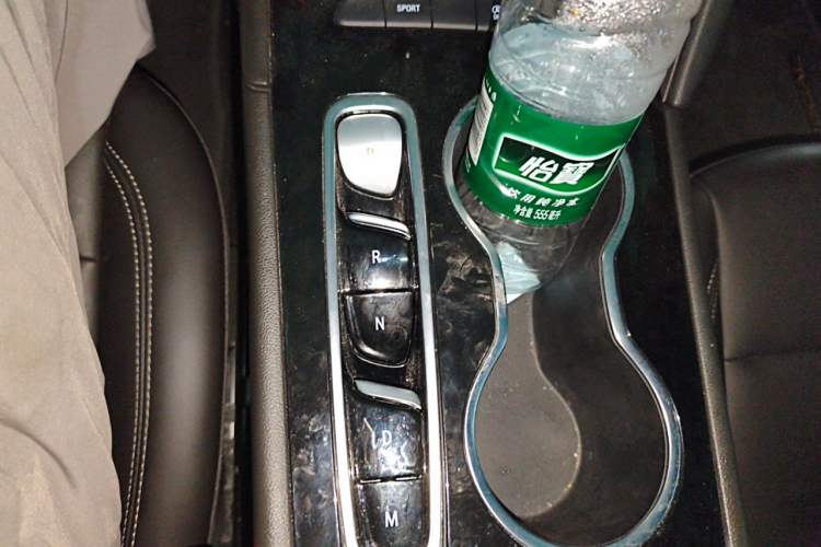 Used Buick Regal 2024 Revised 25T Ultra-Comfort Edition Gear Lever