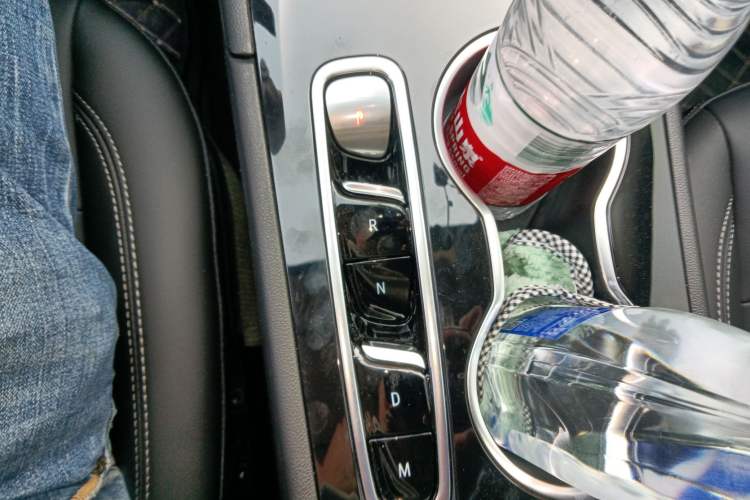 Used Buick Regal 2024 Revised 25T Ultra-Comfort Edition Gear Lever