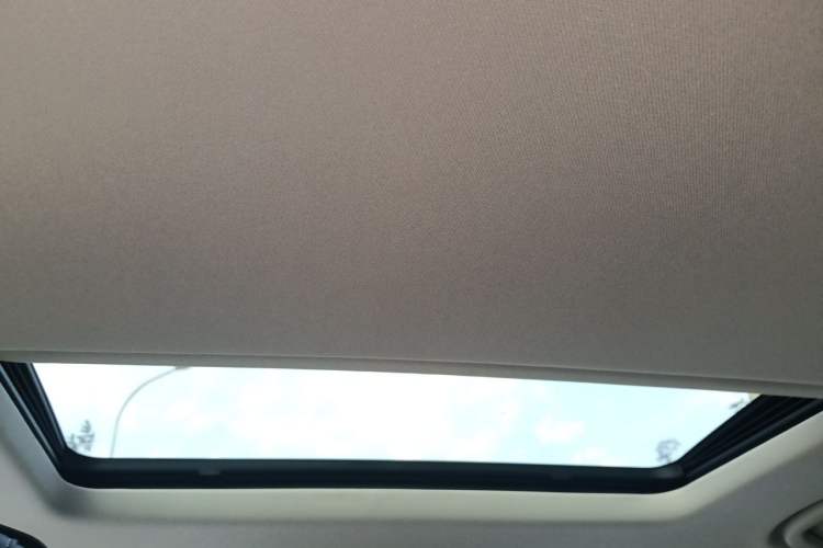 Used Buick Regal 2024 25T Deluxe Edition Headliner