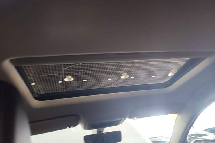 Used Buick Regal 2024 25T Deluxe Edition Headliner