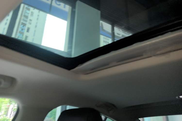 Used Buick Regal 2024 25T Deluxe Edition Headliner