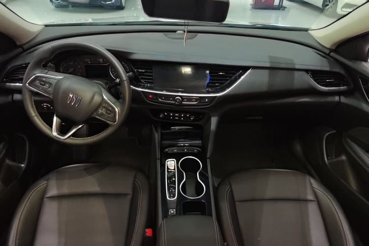 Used Buick Regal 2024 25T Deluxe Edition Interior 10