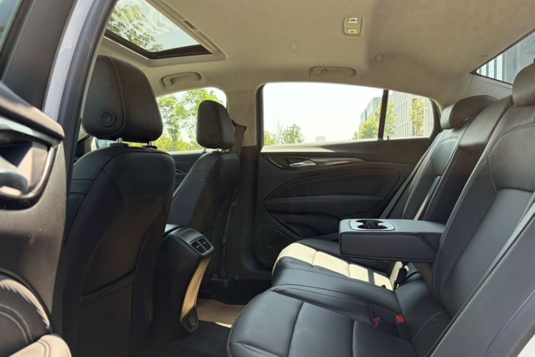 Used Buick Regal 2024 Revised 25T Ultra-Comfort Edition Interior 10