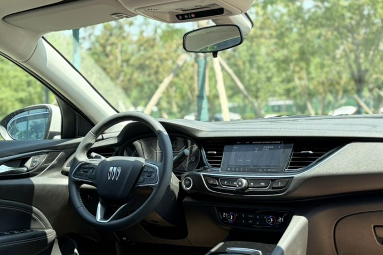 Used Buick Regal 2024 Revised 25T Ultra-Comfort Edition Interior 11