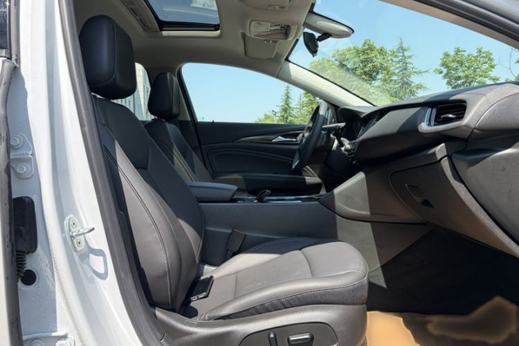 Used Buick Regal 2024 Revised 25T Ultra-Comfort Edition Interior 13