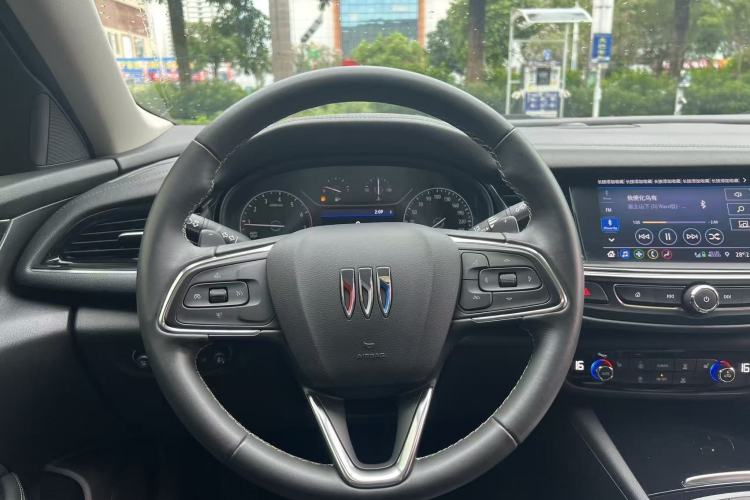 Used Buick Regal 2024 25T Deluxe Edition Interior 2