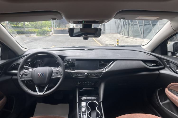 Used Buick Regal 2024 28T Luxury Edition Interior 2