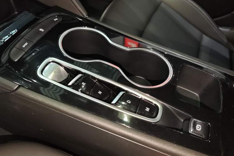 Used Buick Regal 2024 25T Deluxe Edition Interior 3
