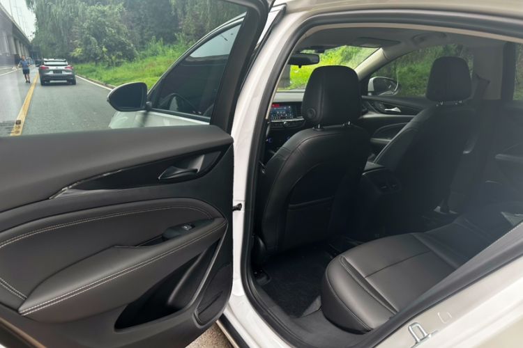 Used Buick Regal 2024 Revised 25T Ultra-Comfort Edition Interior 4