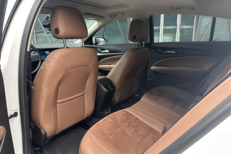 Used Buick Regal 2024 28T Luxury Edition Interior 5