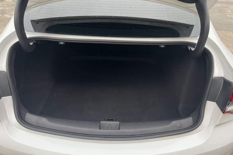 Used Buick Regal 2024 25T Deluxe Edition Interior 6