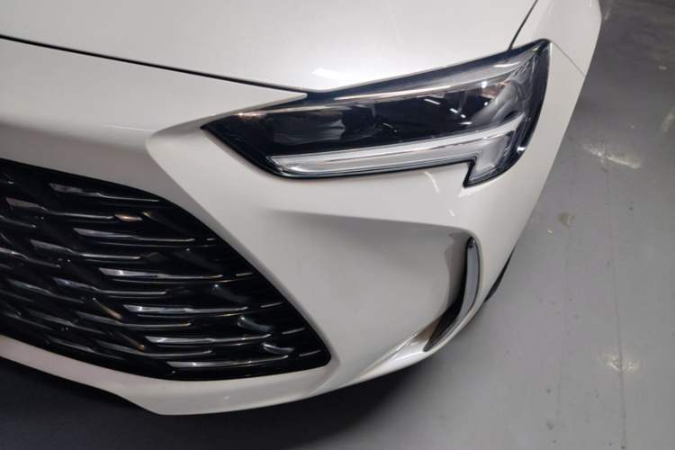 Used Buick Regal 2024 25T Deluxe Edition Left Front Headlight