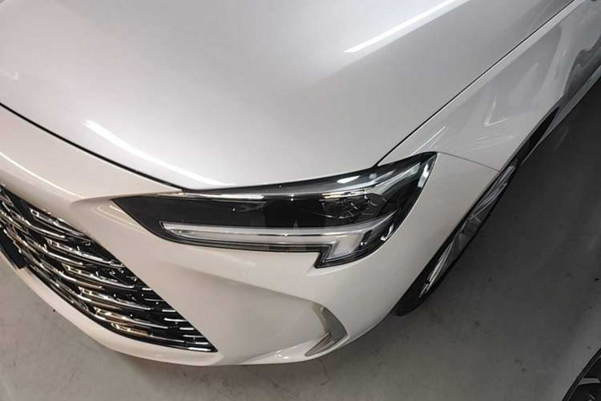 Used Buick Regal 2024 28T Luxury Edition Left Front Headlight