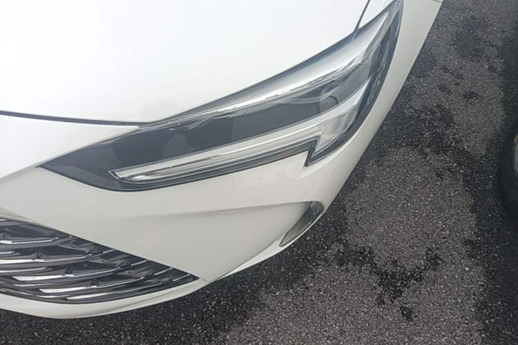 Used Buick Regal 2024 25T Deluxe Edition Left Front Headlight