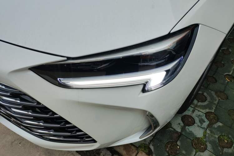 Used Buick Regal 2024 25T Deluxe Edition Left Front Headlight