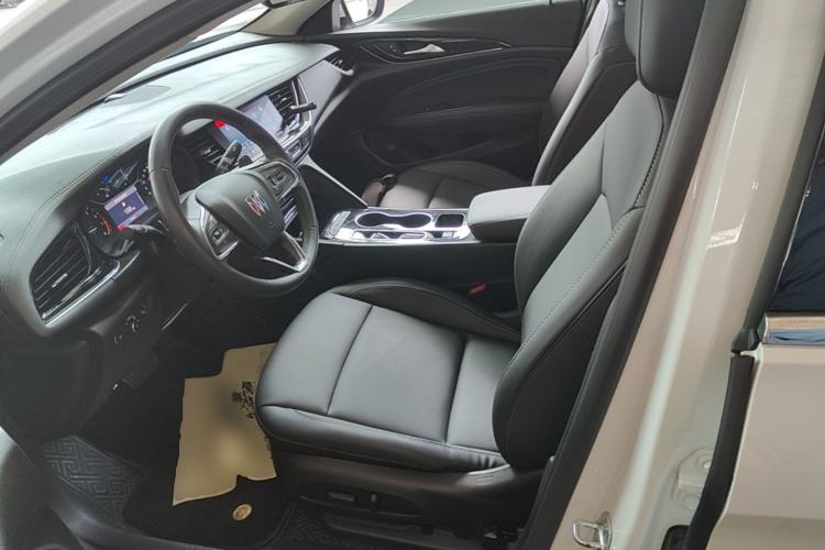 Used Buick Regal 2024 25T Deluxe Edition Left Front Seat