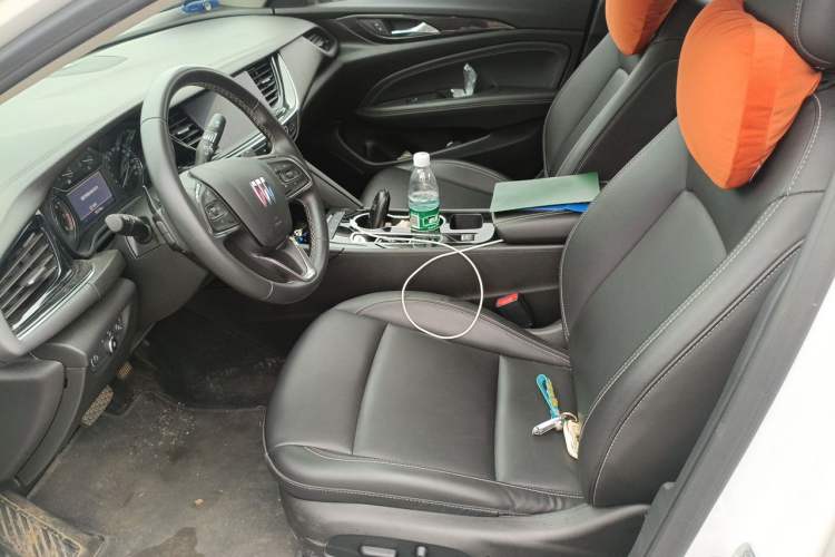 Used Buick Regal 2024 25T Deluxe Edition Left Front Seat