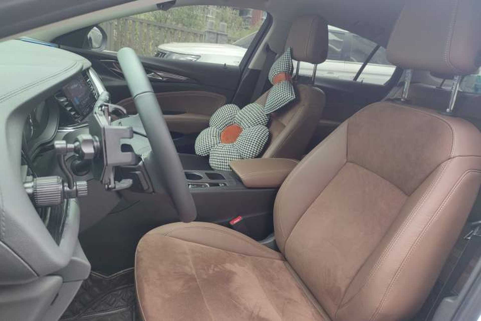 Used Buick Regal 2024 28T Luxury Edition Left Front Seat