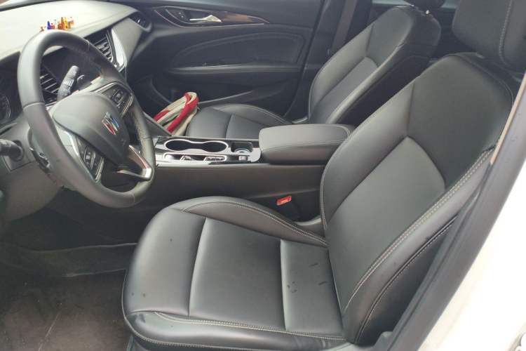 Used Buick Regal 2024 25T Deluxe Edition Left Front Seat