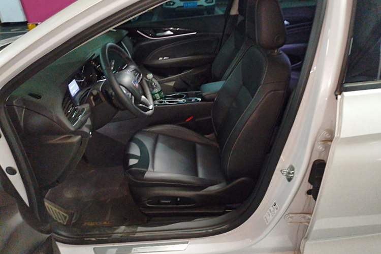 Used Buick Regal 2024 Revised 25T Ultra-Comfort Edition Left Front Seat